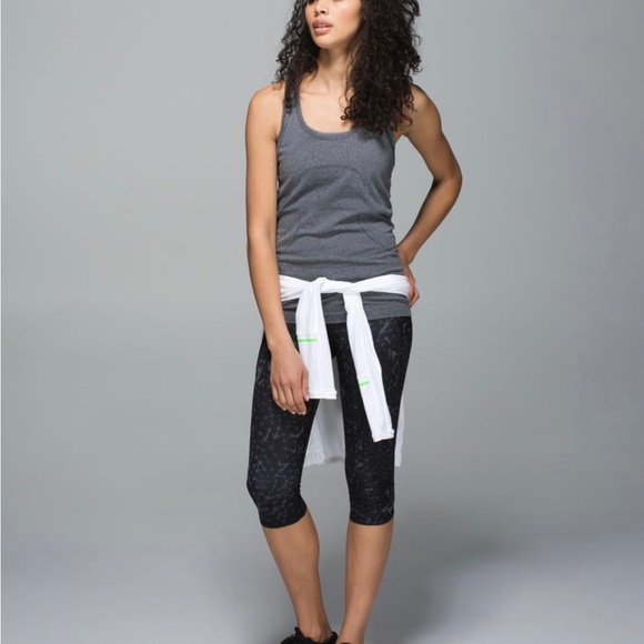 LULULEMON Top Speed Crop Full-On Luxtreme Star Crushed Coal Black Women Size 6 - Picture 1 of 9